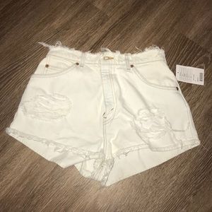 Brand new white Levi shorts